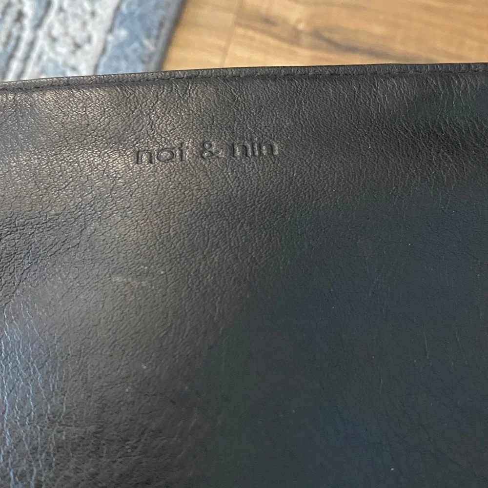 nat & nin  Leather Crossbody Bag - Picture 2 of 11